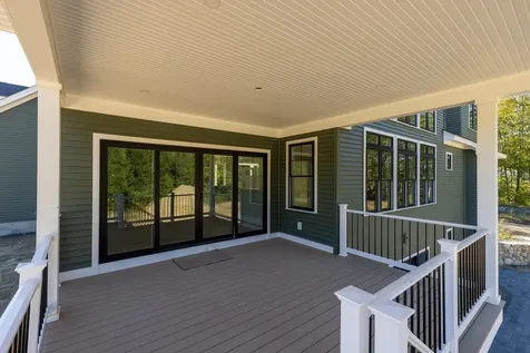 10 Shipwright Way Newington NH 03801