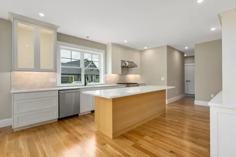 10 Shipwright Way Newington NH 03801