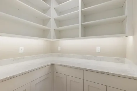 10 Shipwright Way Newington NH 03801