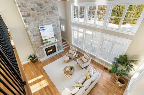 10 Shipwright Way Newington NH 03801