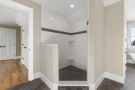 10 Shipwright Way Newington NH 03801