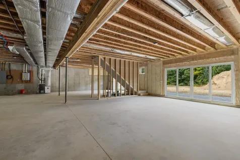 10 Shipwright Way Newington NH 03801