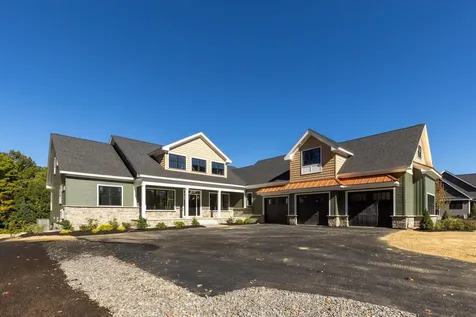 10 Shipwright Way Newington NH 03801