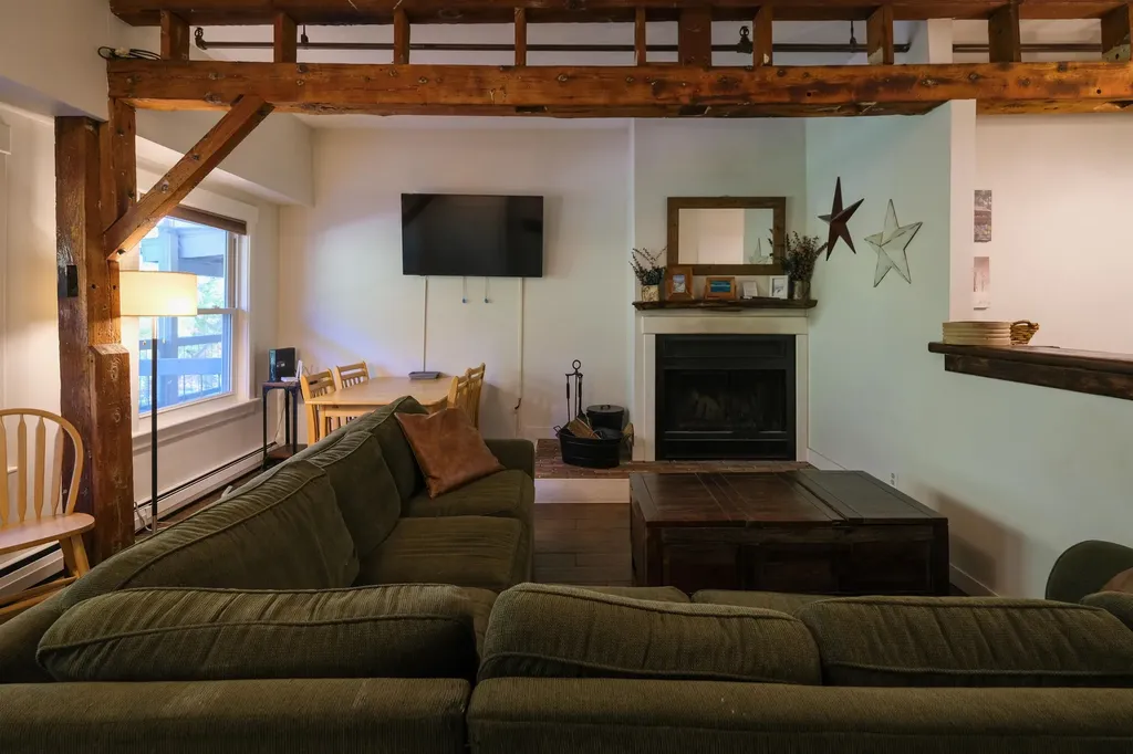 145 Main Street Ludlow VT 05149