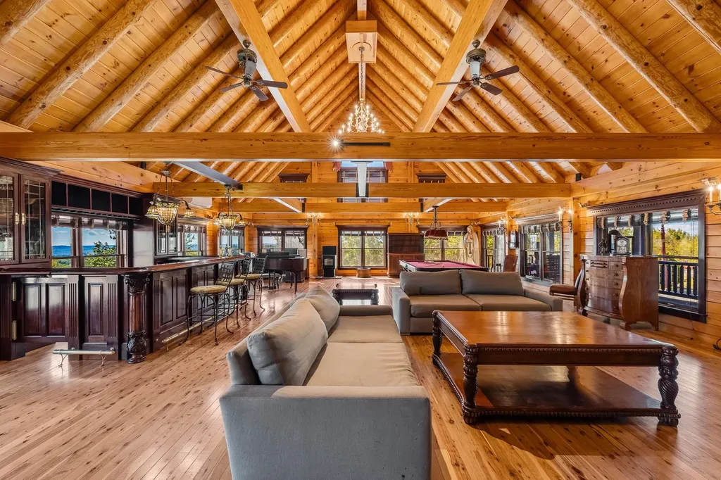 1950 Collins Road Halifax VT 05358