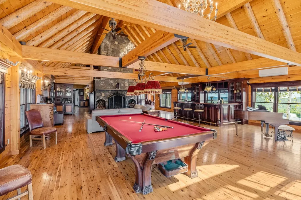 1950 Collins Road Halifax VT 05358