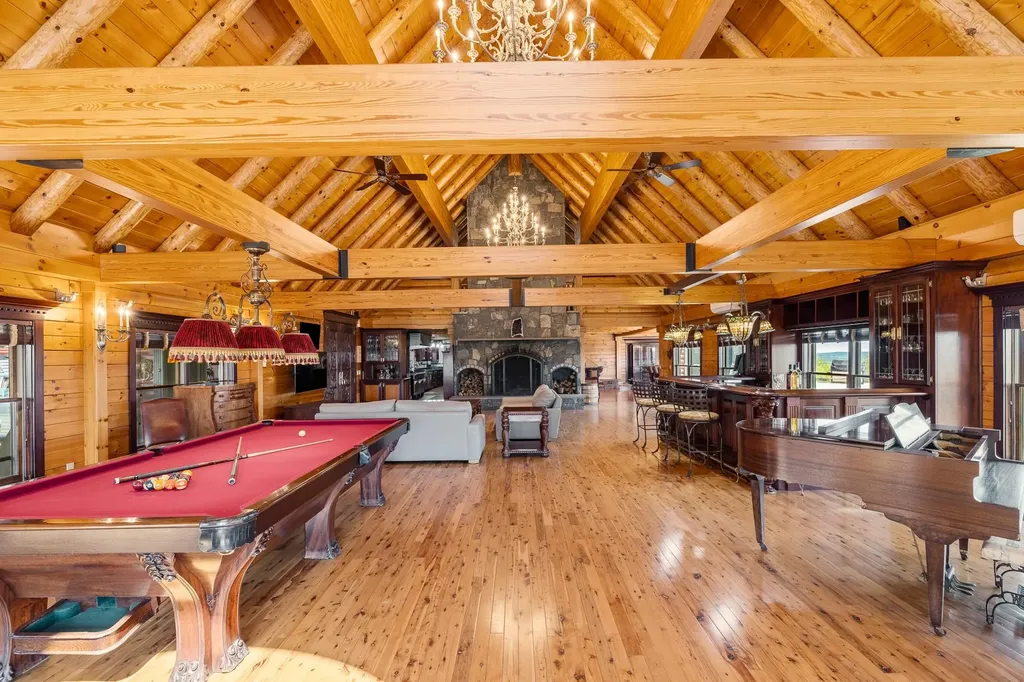 1950 Collins Road Halifax VT 05358