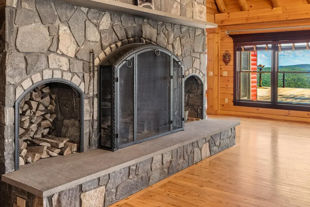 1950 Collins Road Halifax VT 05358