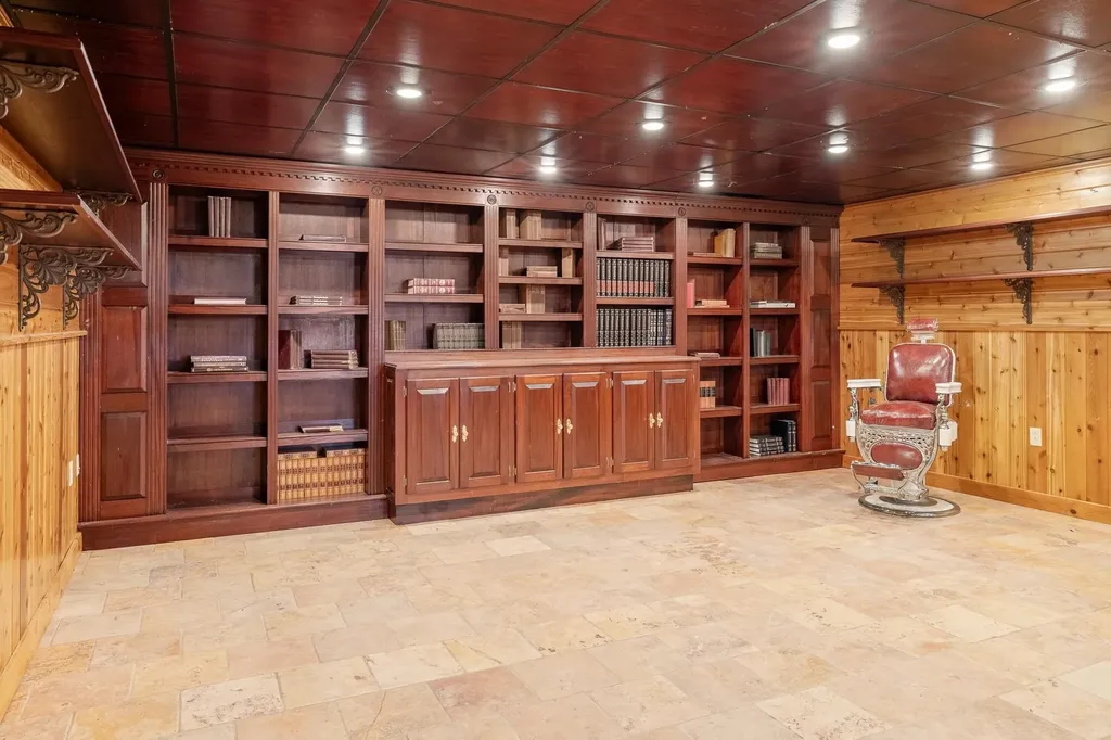 1950 Collins Road Halifax VT 05358