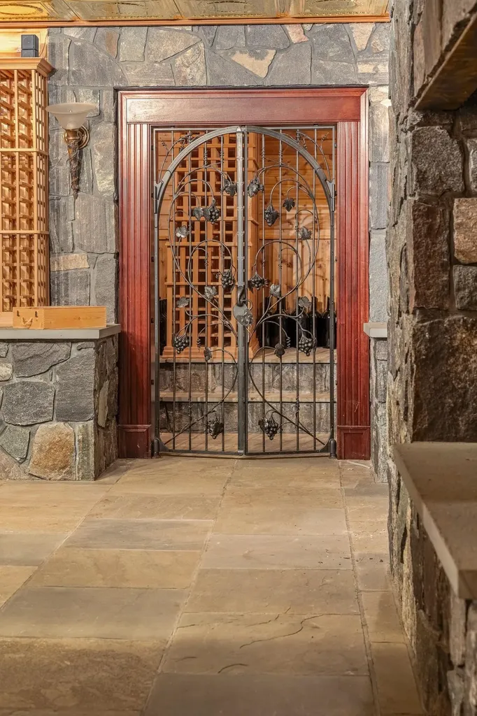 1950 Collins Road Halifax VT 05358