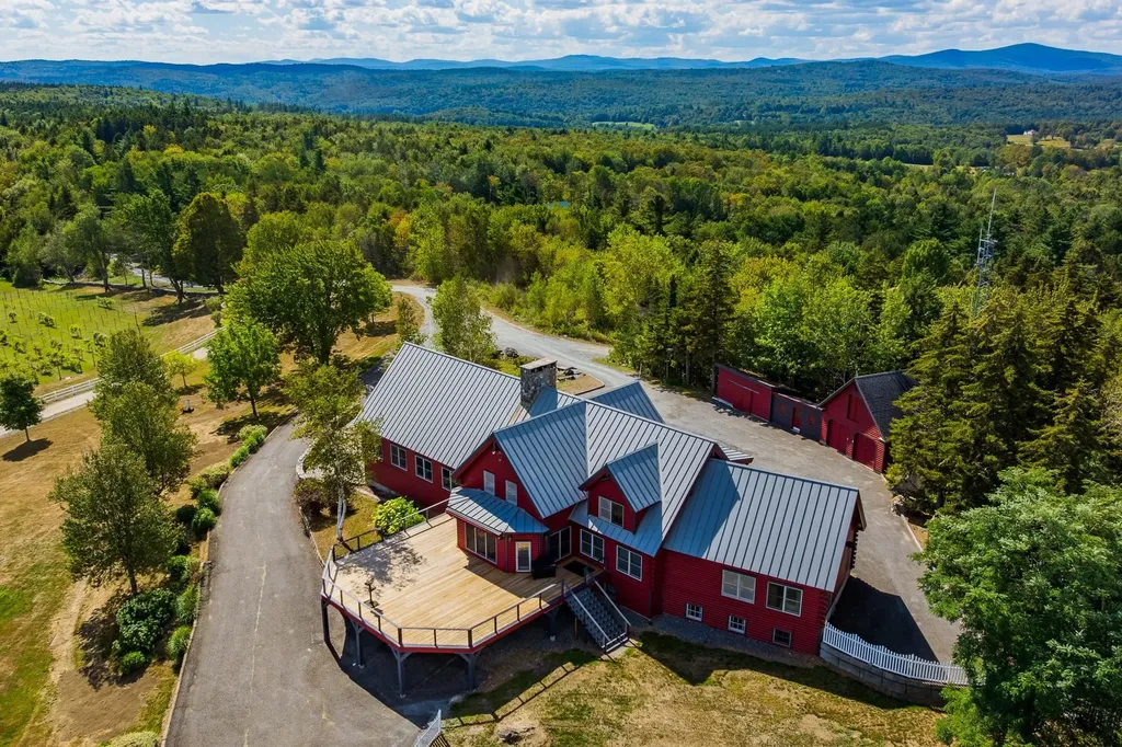 1950 Collins Road Halifax VT 05358