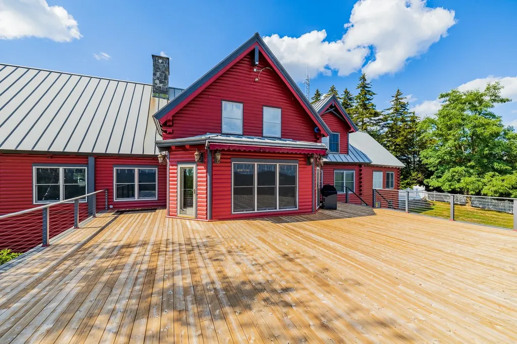 1950 Collins Road Halifax VT 05358