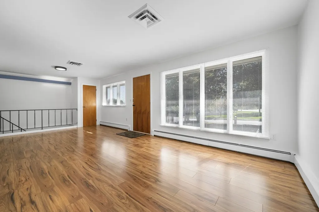 126 Cohas Avenue Manchester NH 03109