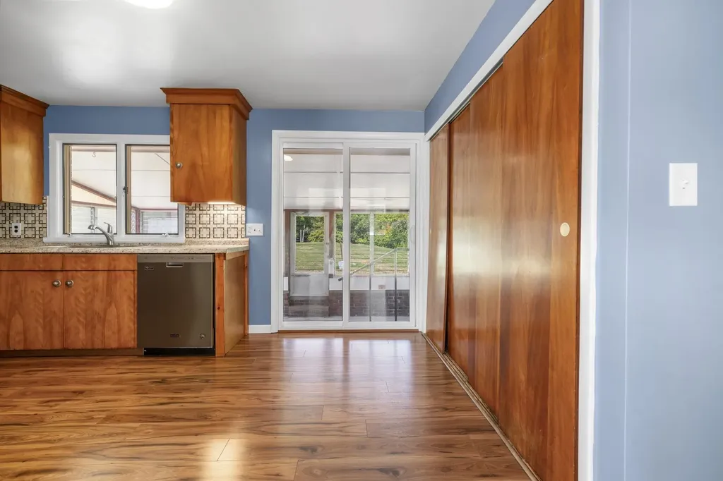 126 Cohas Avenue Manchester NH 03109