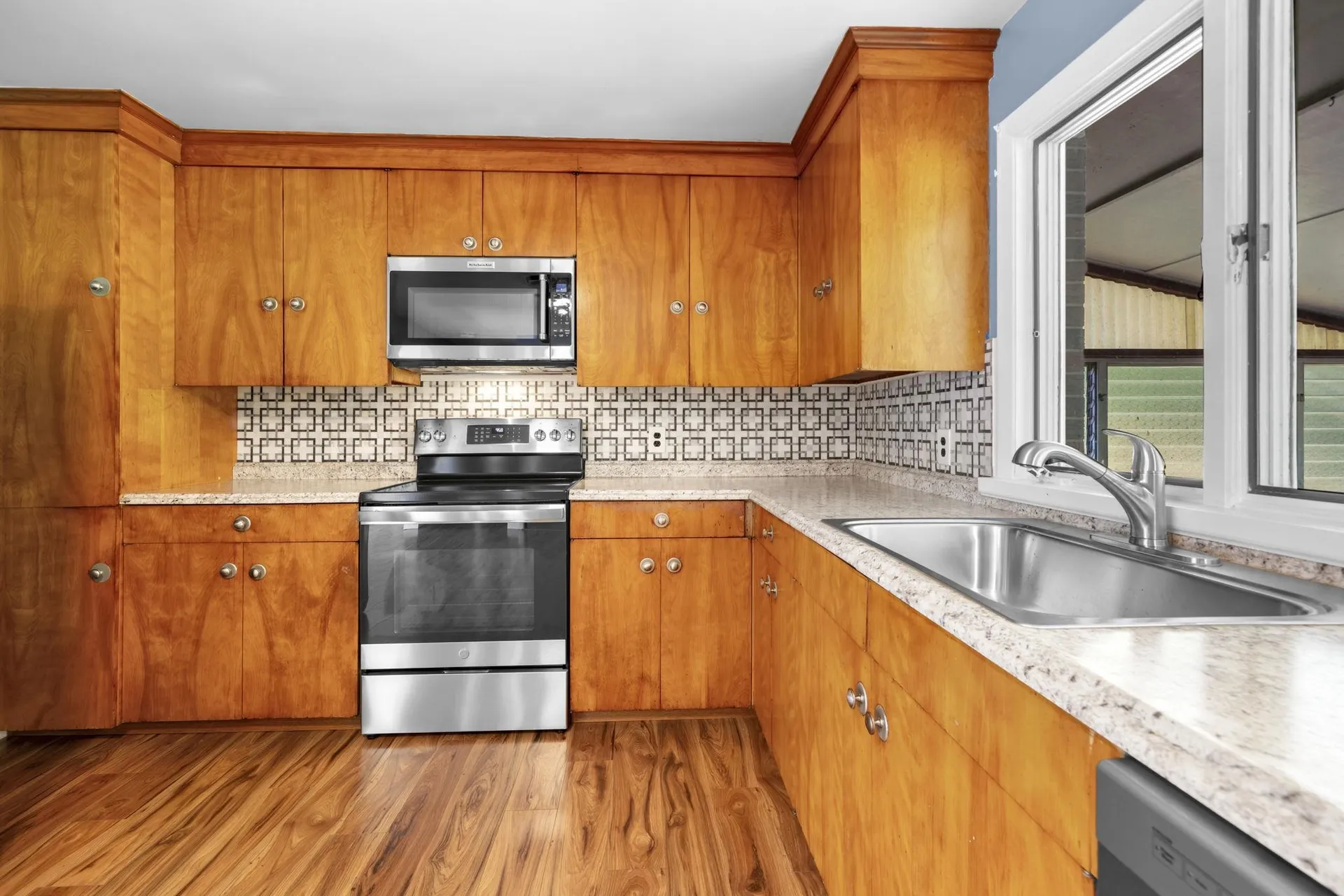 126 Cohas Avenue Manchester NH 03109