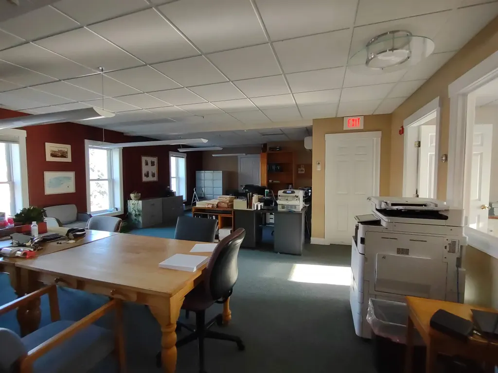 22 South Main Street Wolfeboro NH 03894