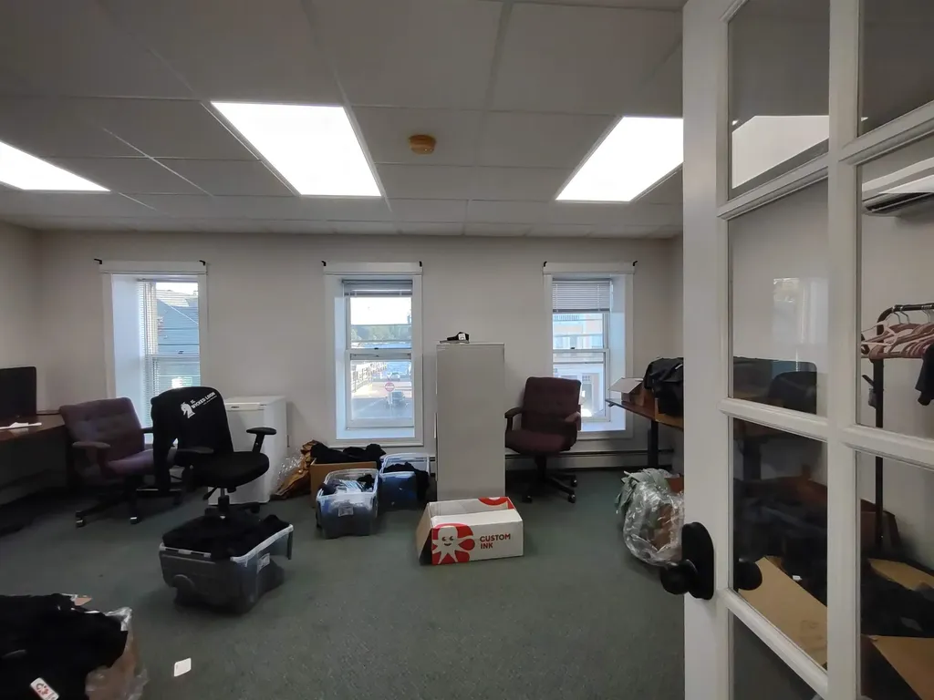 22 South Main Street Wolfeboro NH 03894