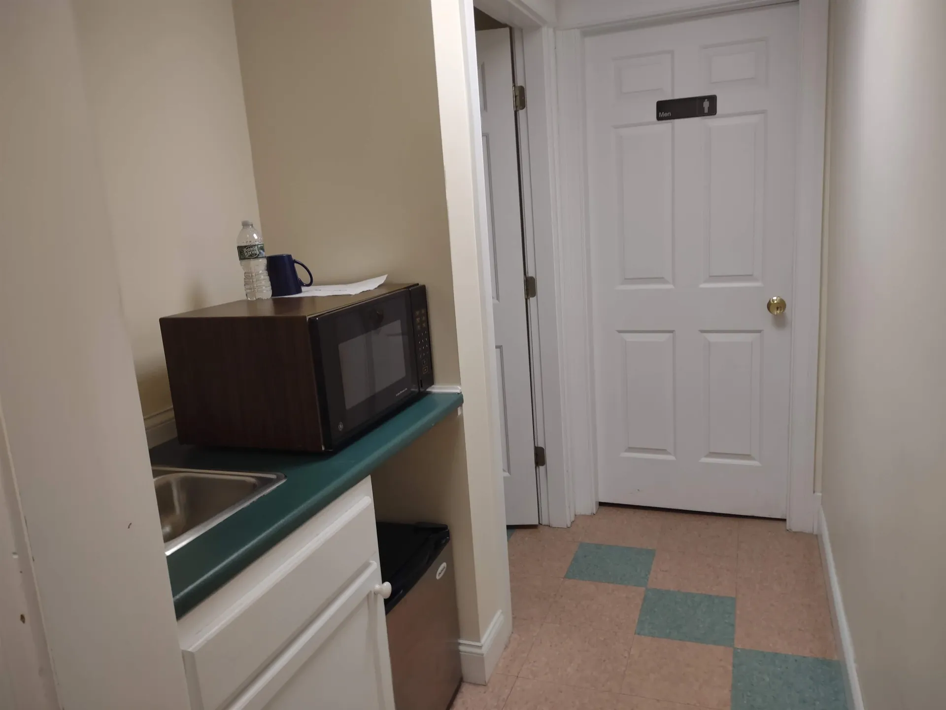 22 South Main Street Wolfeboro NH 03894