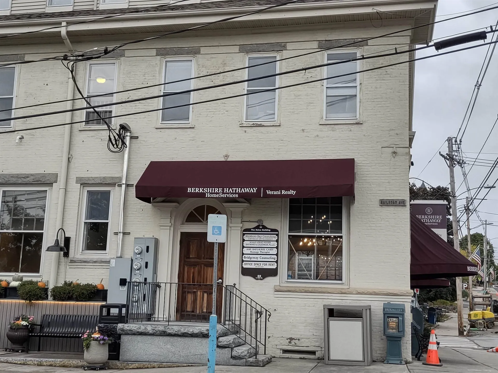 22 South Main Street Wolfeboro NH 03894