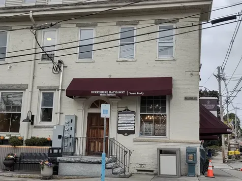 22 South Main Street Wolfeboro NH 03894