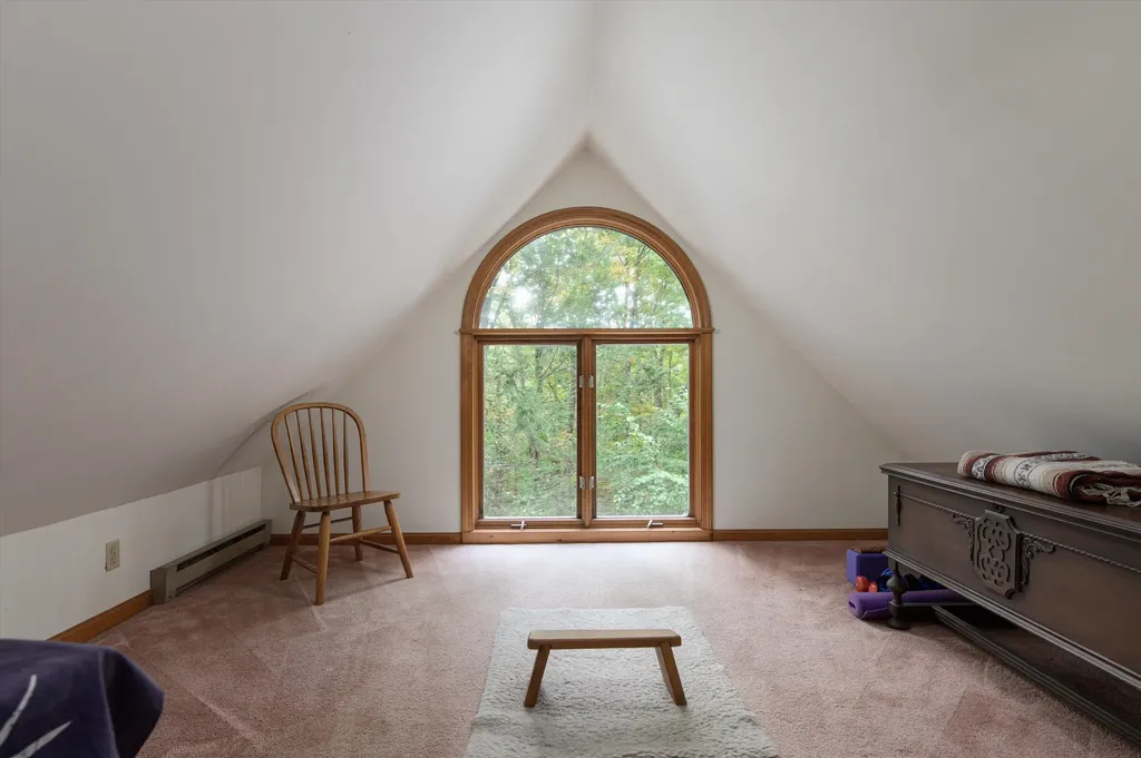 10 Ethan Hill Brattleboro VT 05301