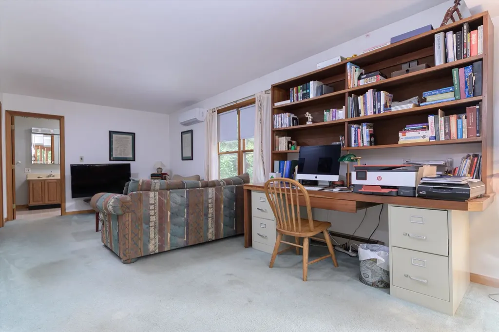 10 Ethan Hill Brattleboro VT 05301