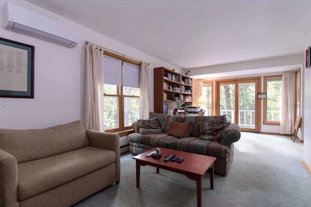 10 Ethan Hill Brattleboro VT 05301