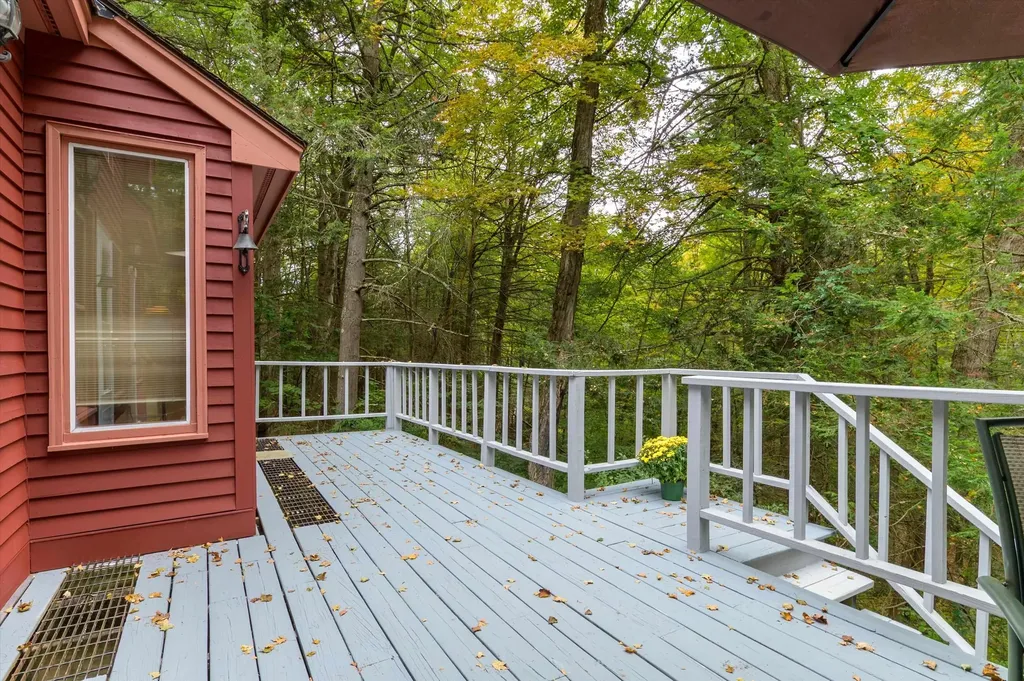 10 Ethan Hill Brattleboro VT 05301