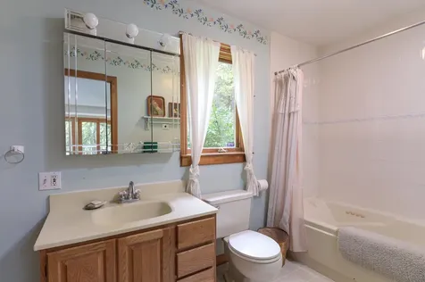 10 Ethan Hill Brattleboro VT 05301