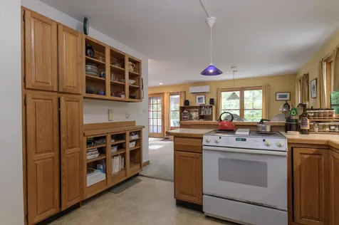 10 Ethan Hill Brattleboro VT 05301