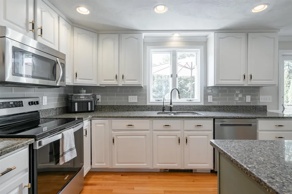 1 Ridgewood Road Plaistow NH 03865