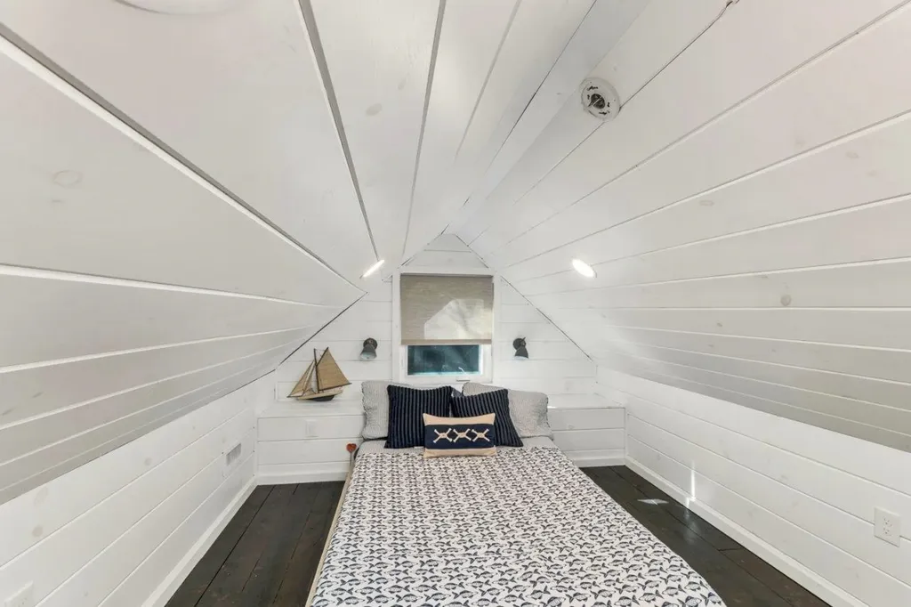 58 Rollins Road Alton NH 03810