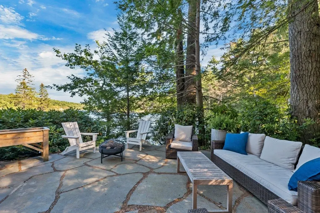 58 Rollins Road Alton NH 03810