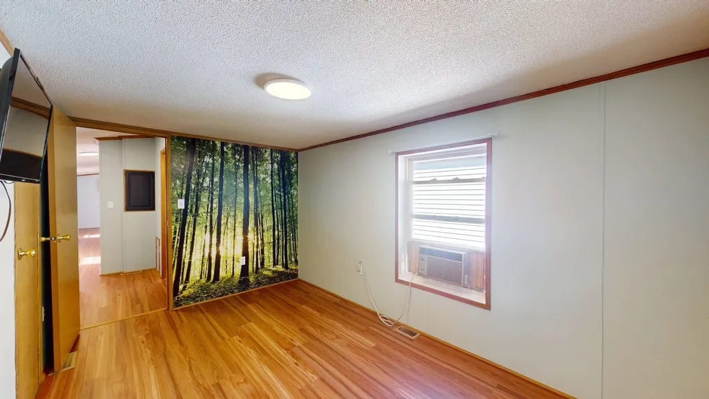 89 End Street Salem NH 03079