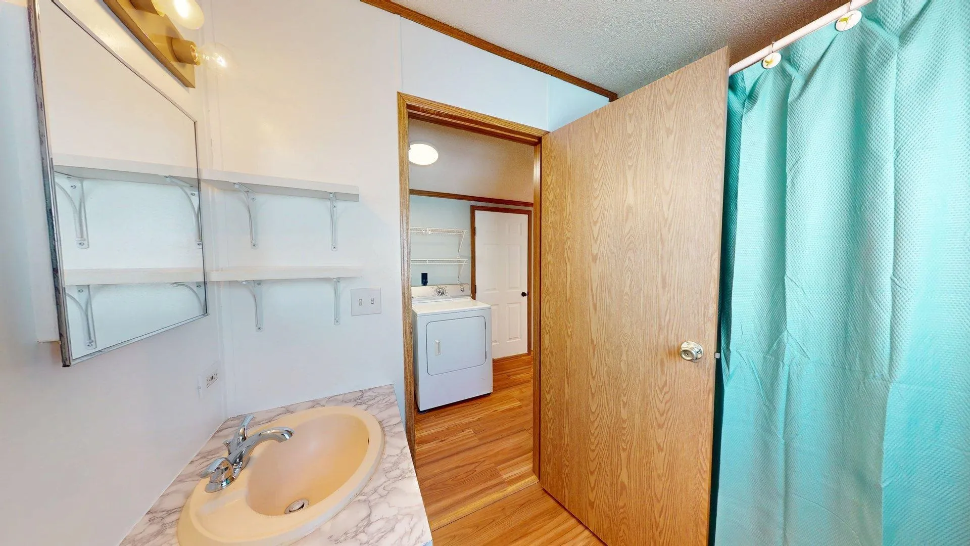 89 End Street Salem NH 03079