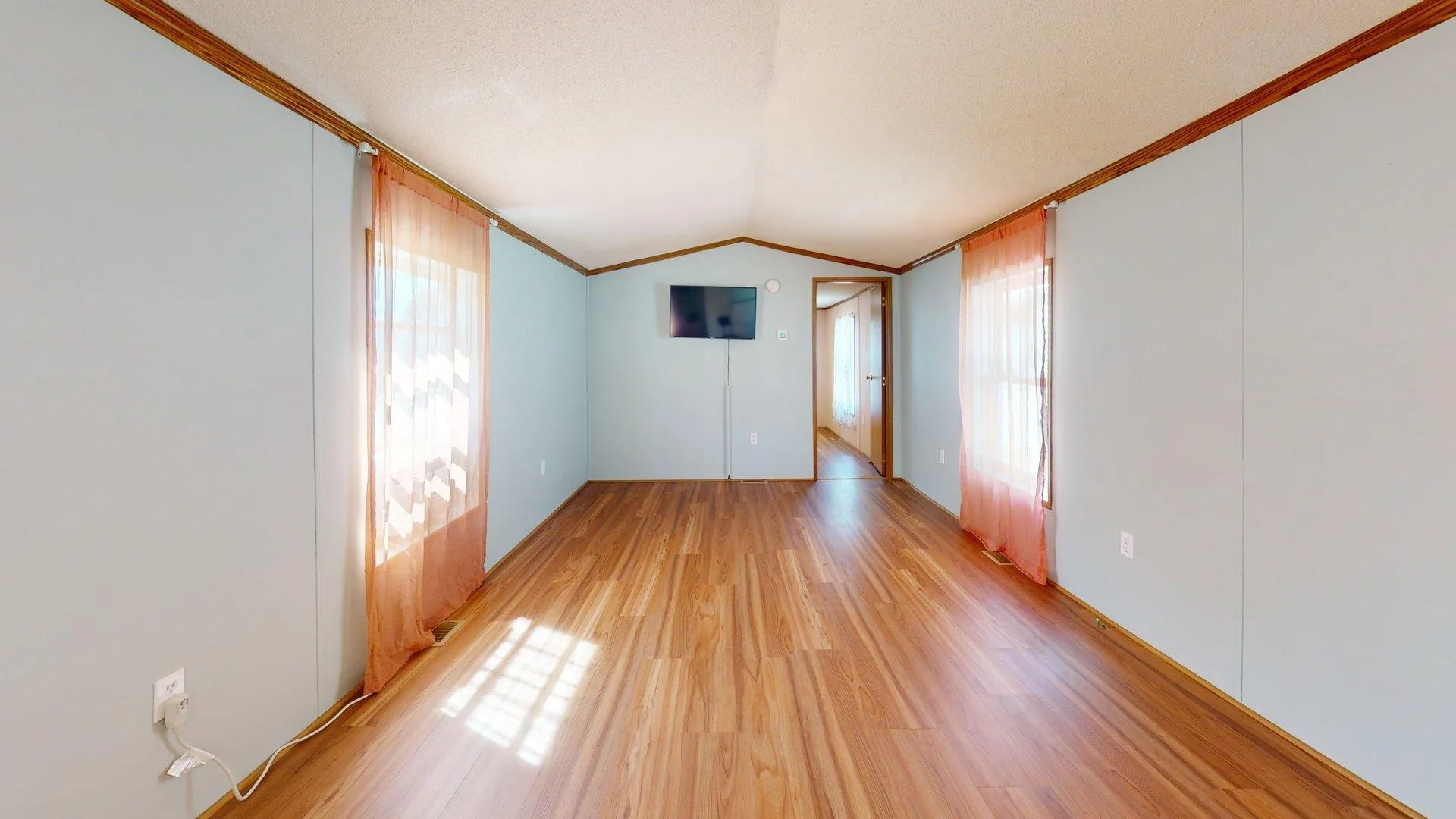 89 End Street Salem NH 03079