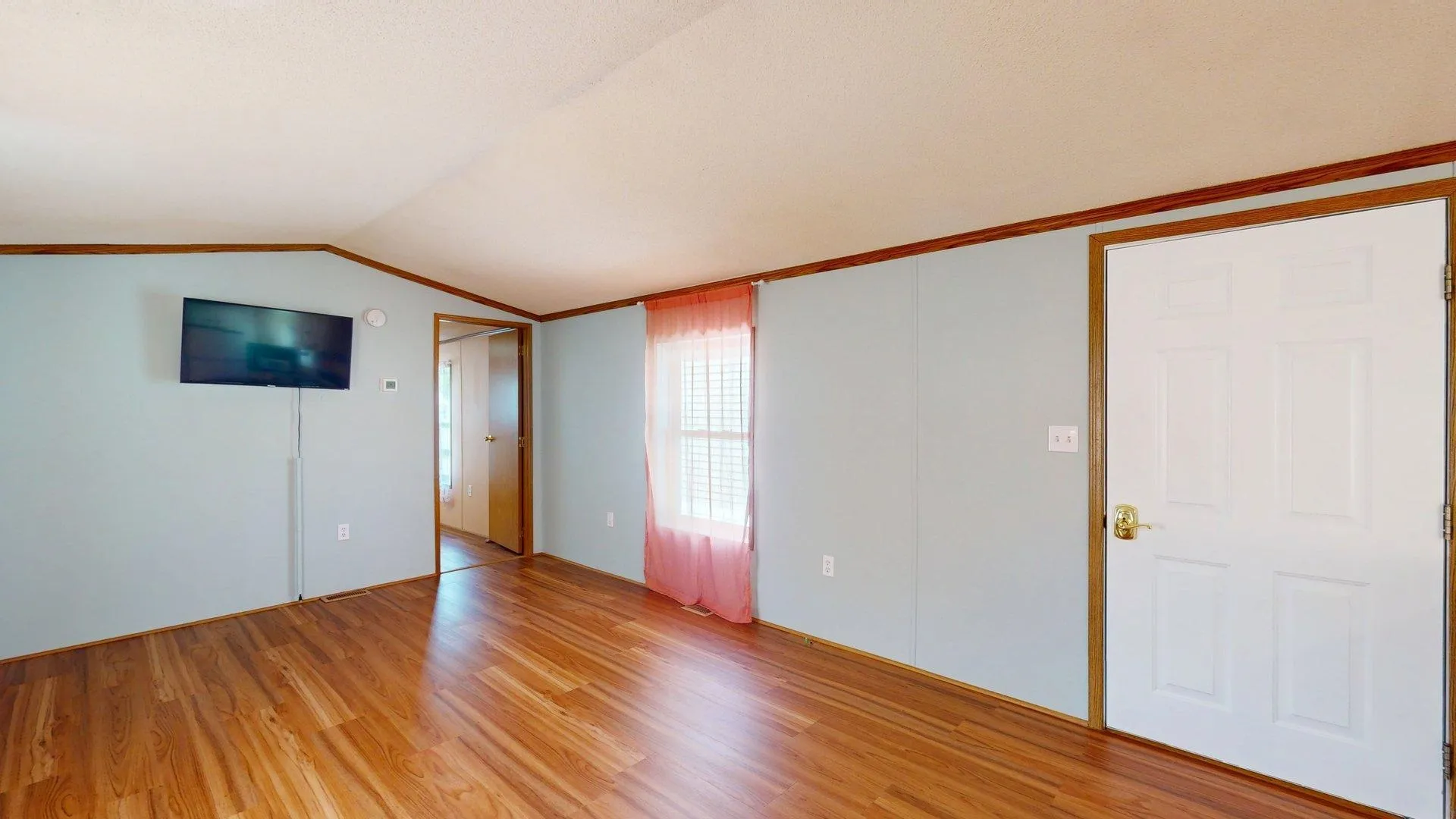 89 End Street Salem NH 03079