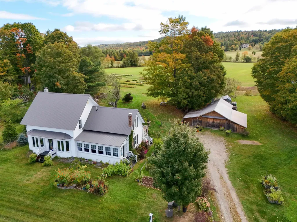 2507 Vt Route 100 Lowell VT 05847