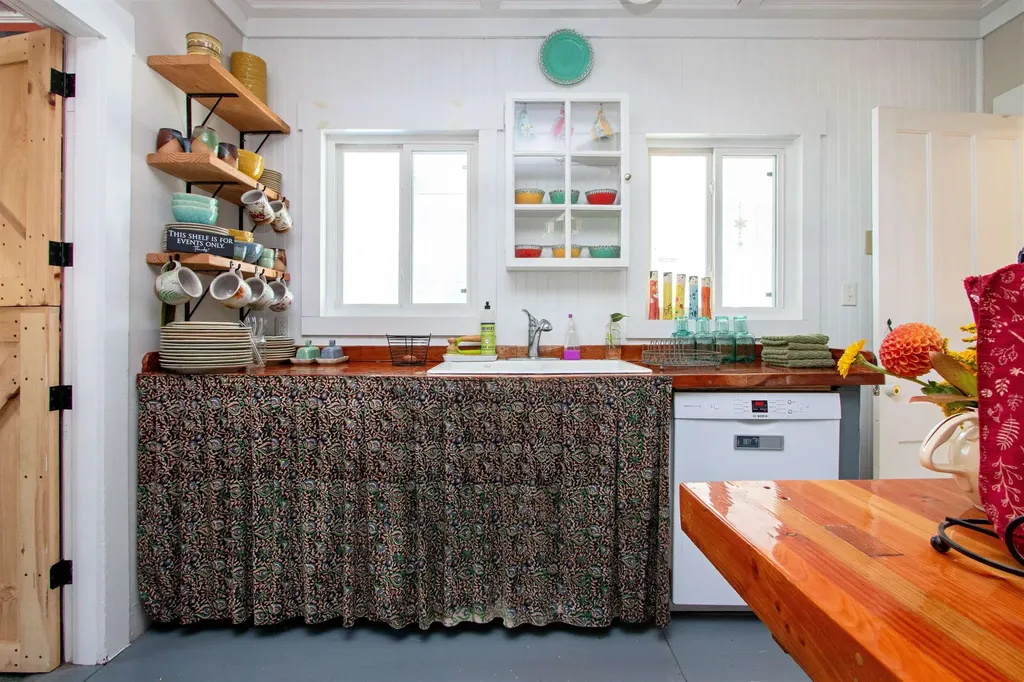 2507 Vermont Route 100 Lowell VT 05847