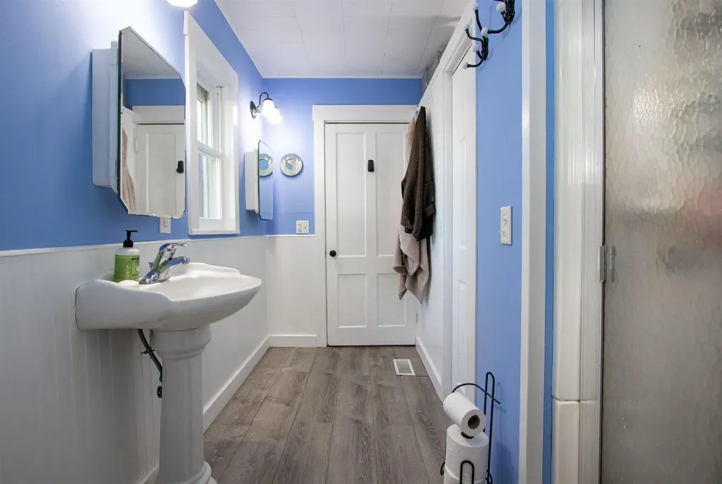 2507 Vermont Route 100 Lowell VT 05847