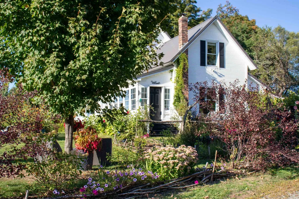 2507 Vermont Route 100 Lowell VT 05847