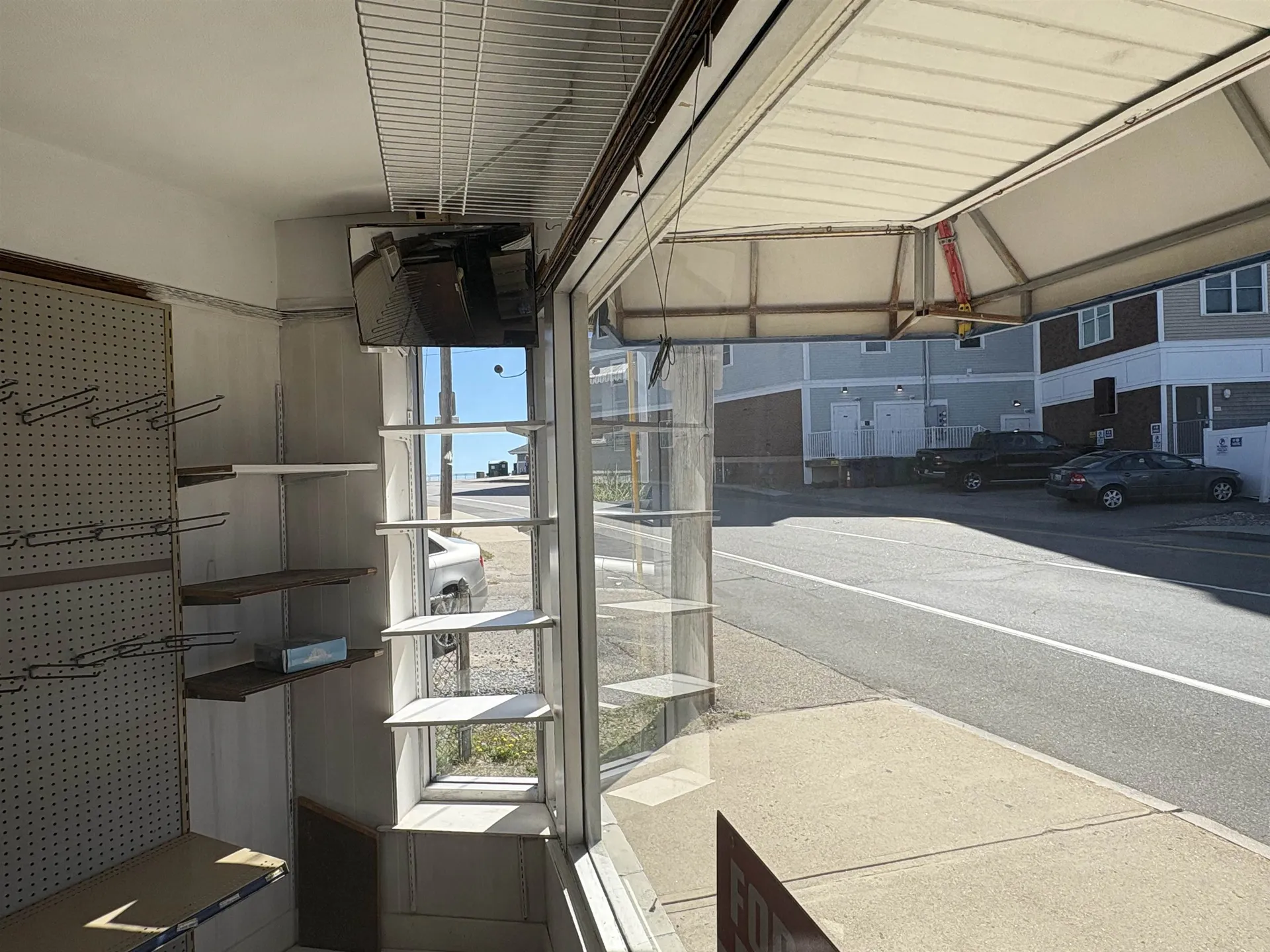 6 Ashworth Avenue Hampton NH 03842