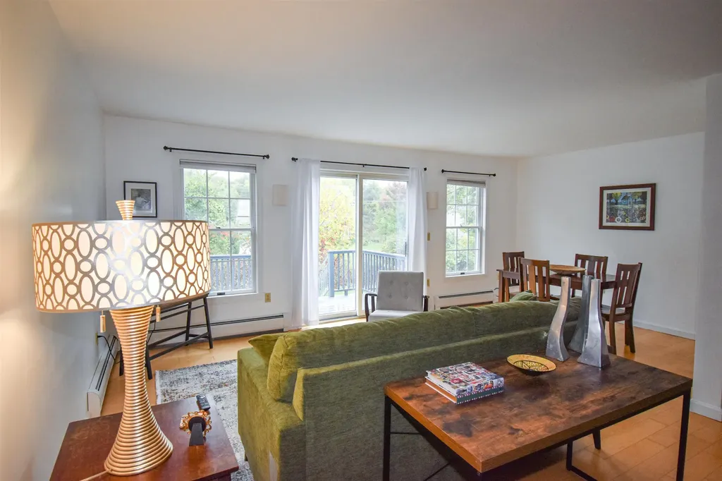 2B Country Commons Vergennes VT 05491