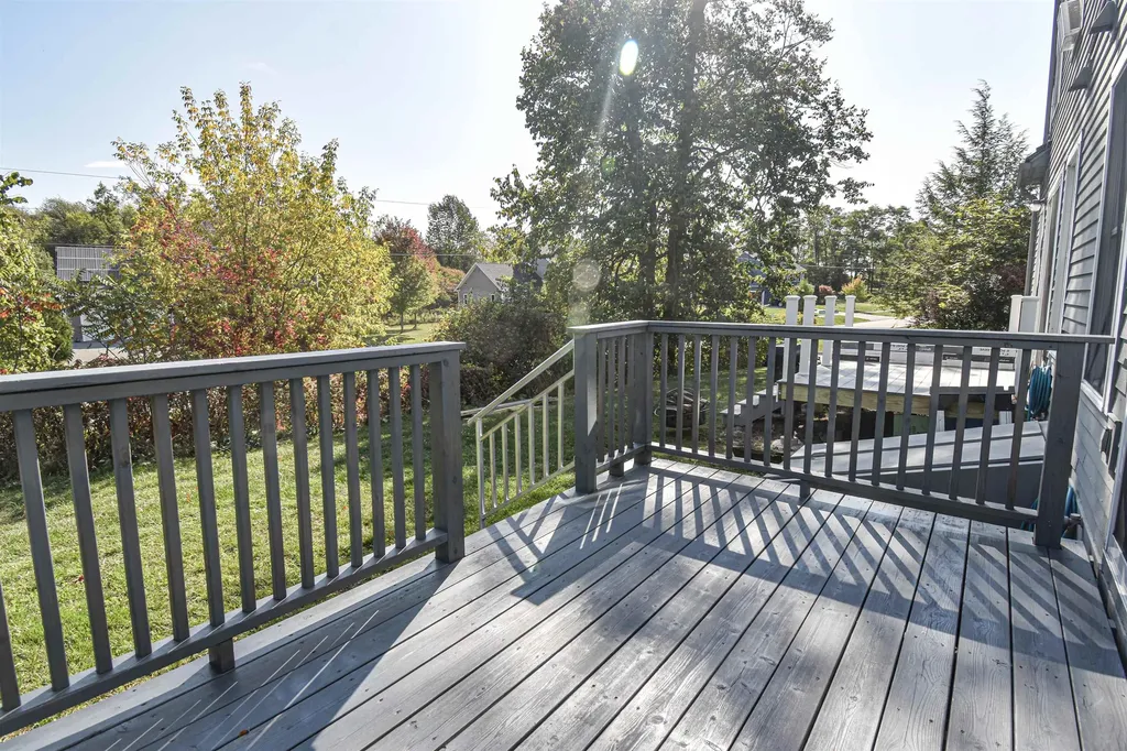 2B Country Commons Vergennes VT 05491