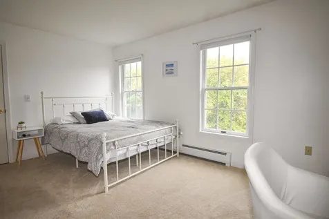 2B Country Commons Vergennes VT 05491