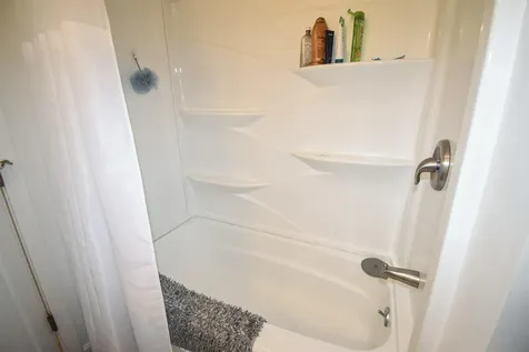 2B Country Commons Vergennes VT 05491