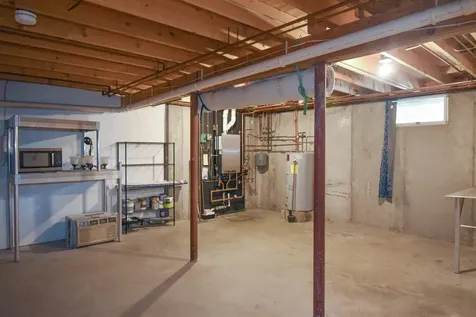 2B Country Commons Vergennes VT 05491