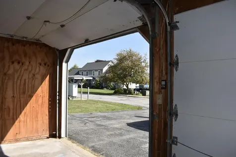 2B Country Commons Vergennes VT 05491