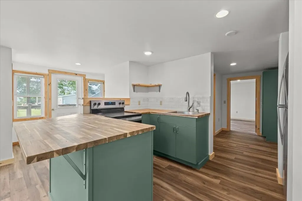 32 Goodell Avenue Morristown VT 05661