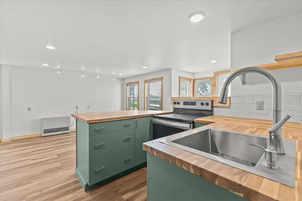 32 Goodell Avenue Morristown VT 05661